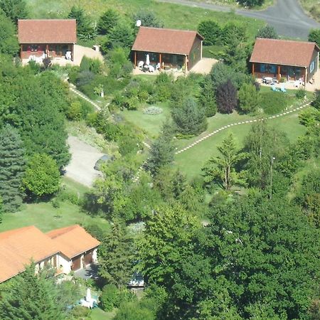 Les Chalets De La Vigne Grande Saint-Floret ภายนอก รูปภาพ