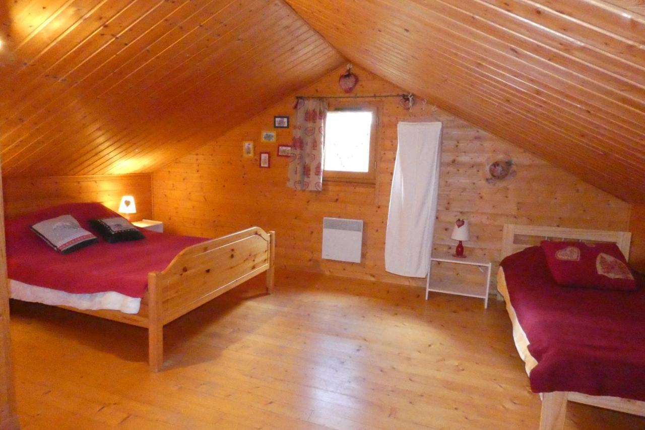 Les Chalets De La Vigne Grande Saint-Floret ภายนอก รูปภาพ