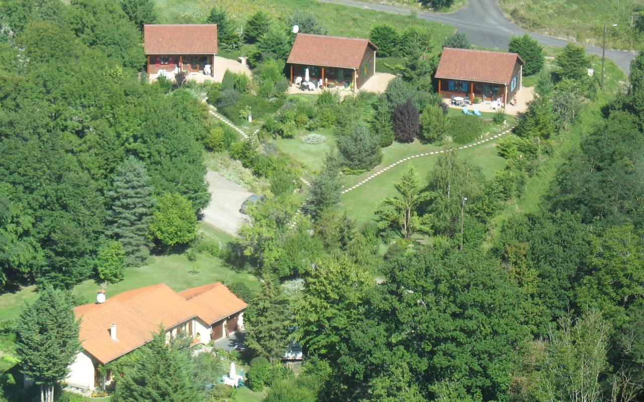 Les Chalets De La Vigne Grande Saint-Floret ภายนอก รูปภาพ