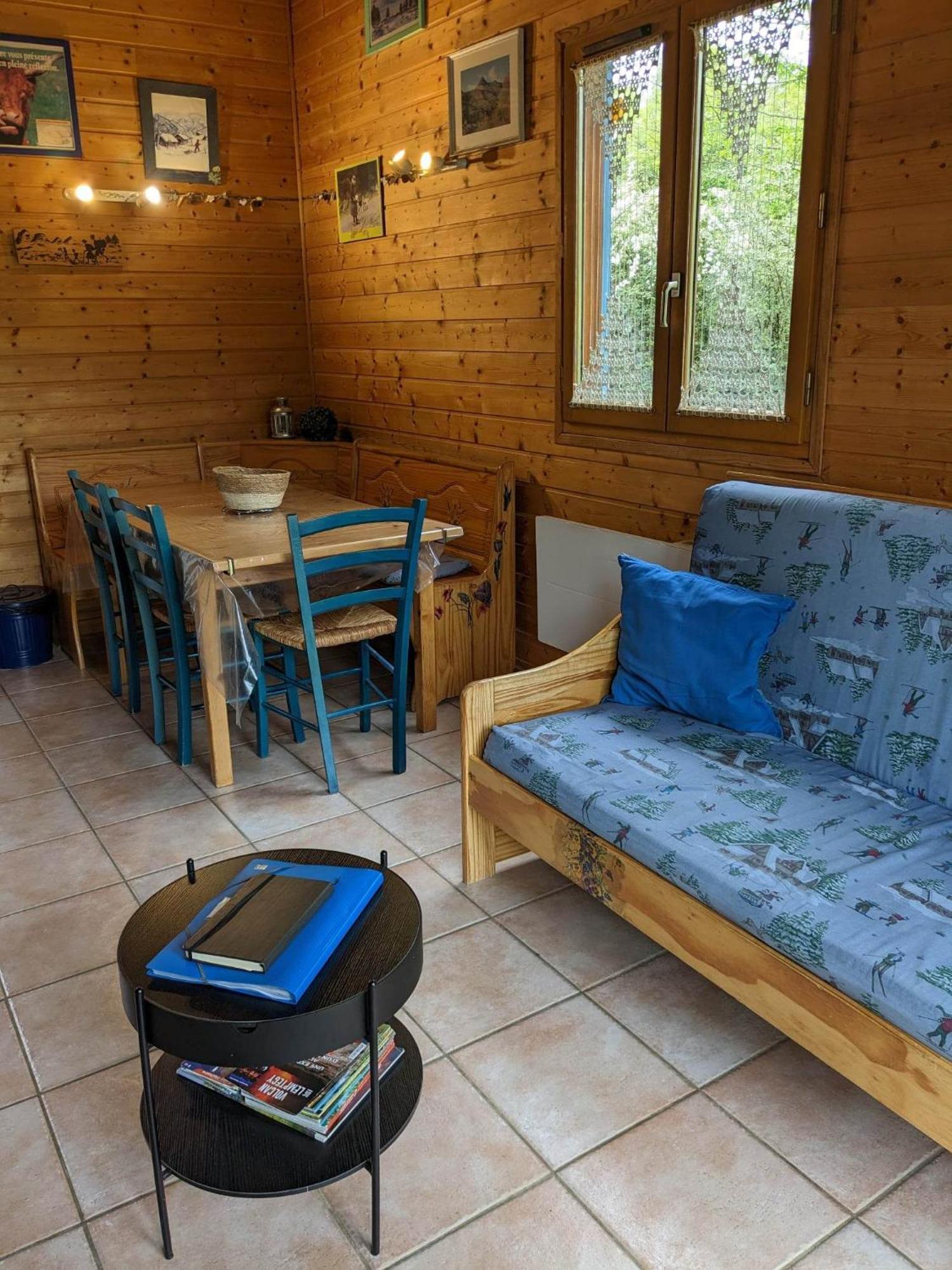 Les Chalets De La Vigne Grande Saint-Floret ภายนอก รูปภาพ