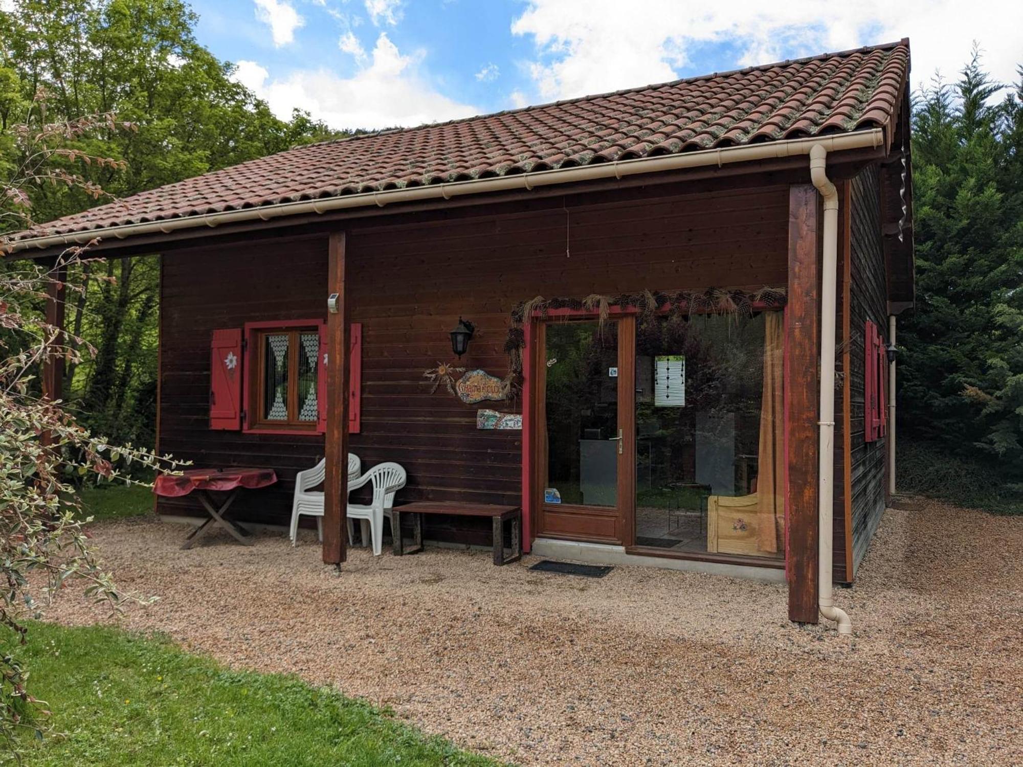 Les Chalets De La Vigne Grande Saint-Floret ภายนอก รูปภาพ